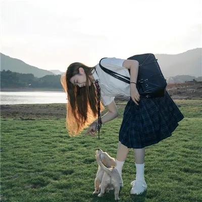 窗里的光